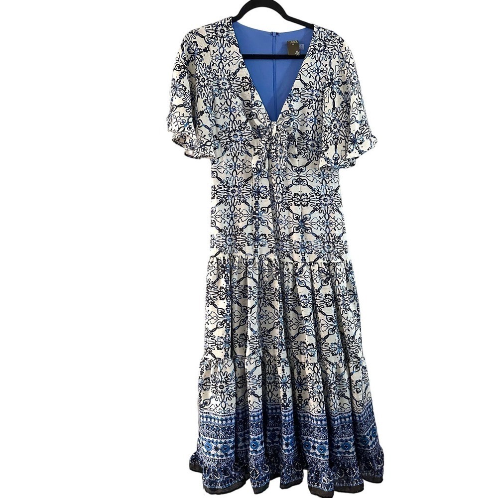 Taylor Blue Pattern Printed V-Neckline Short Slee… - image 3